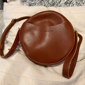 Portland Leather Circle Crossbody Bag Large honey BRAND NEW- NEVER USED